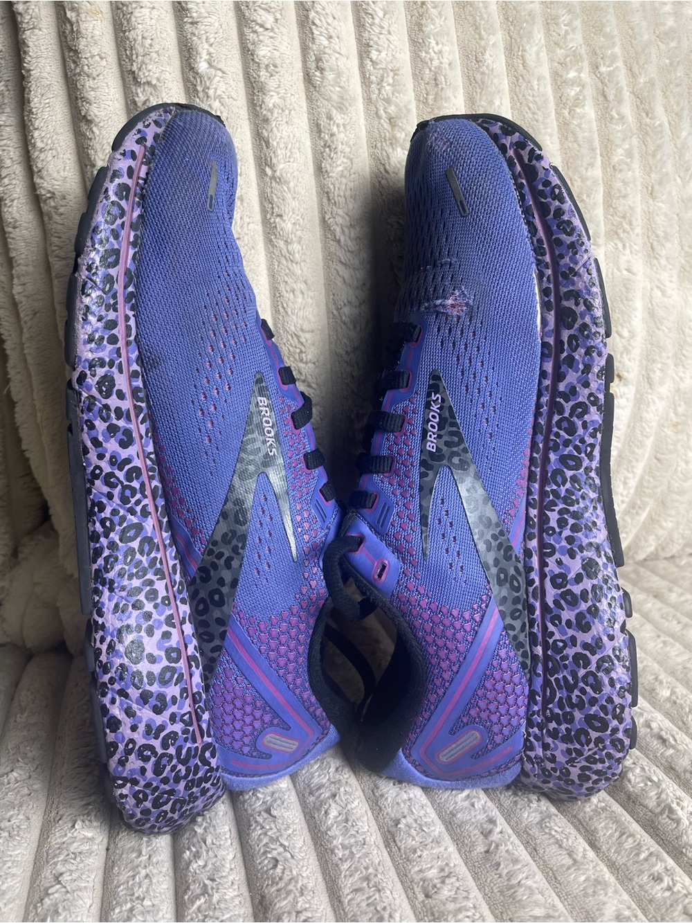 Brooks Ghost 14 Women's Size 9 Purple Cheetah Leopard Athletic Shoes - Picture 4 of 9